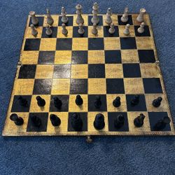 Florentine Italian Chess Board And Chest (Pre-1970)