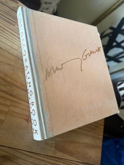 First edition vintage Mary gillat The Decorating Book Hardcover