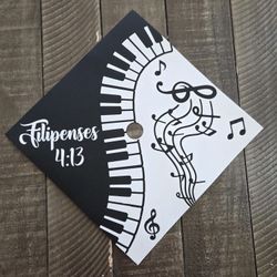 CUSTOMIZE  GRADUATION CAP AND STOLE 
