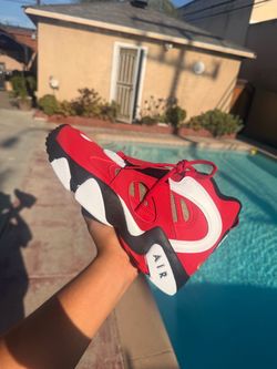 Nike air diamond tuft 2 red gold size 9.5