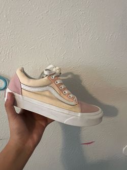 Pastel vans