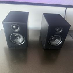Used Audioengine A2+ BT Powered Speakers (Bluetooth)