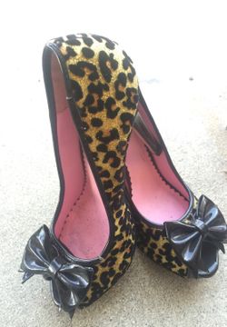 Leopard high heels, Halloween , black bow