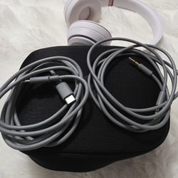 Beats Solo 4 Cloud Pink