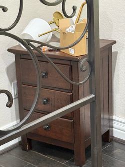 Pottery barn queen metal bed frame