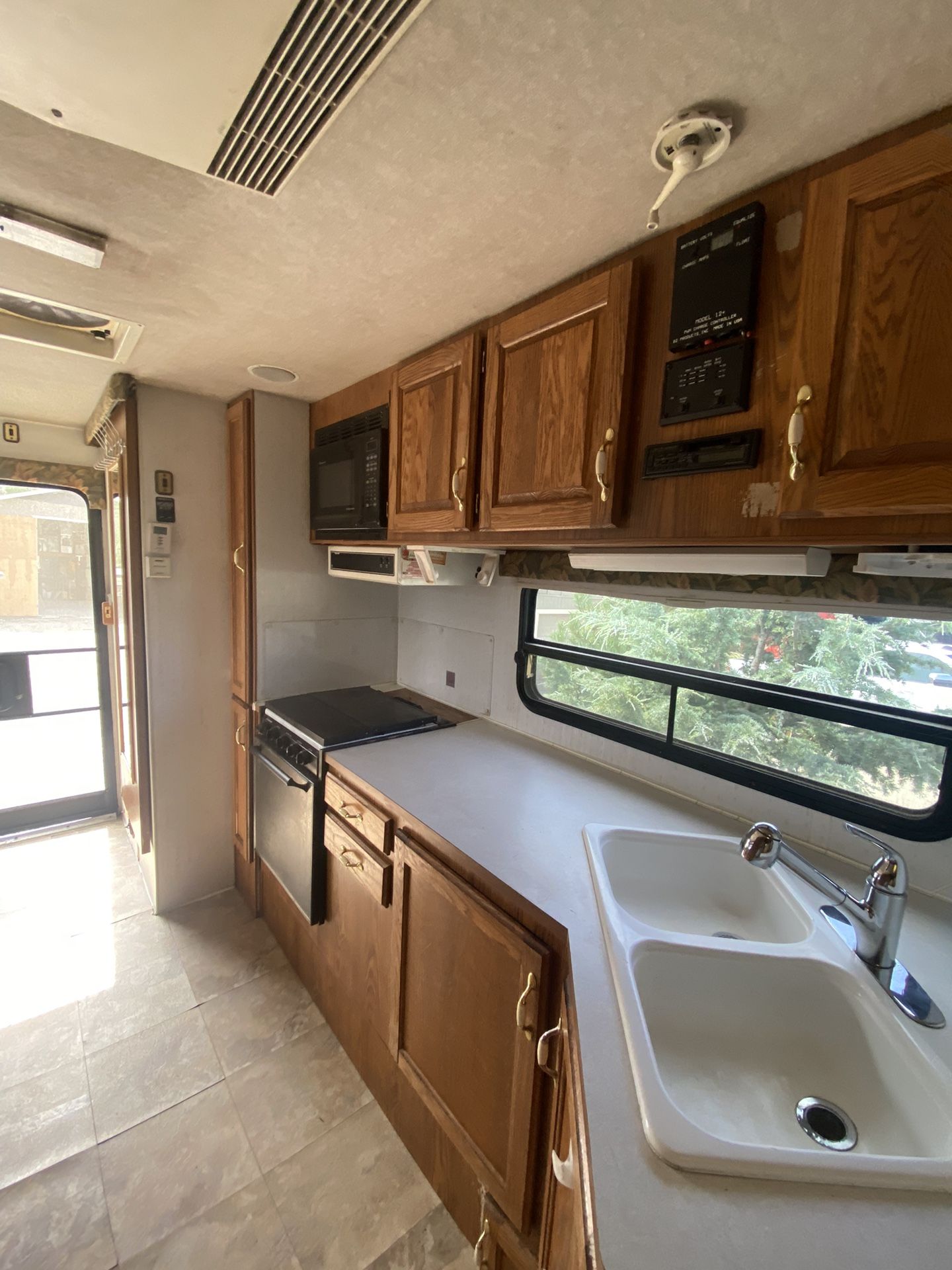 2000 Artic Fox 1150B