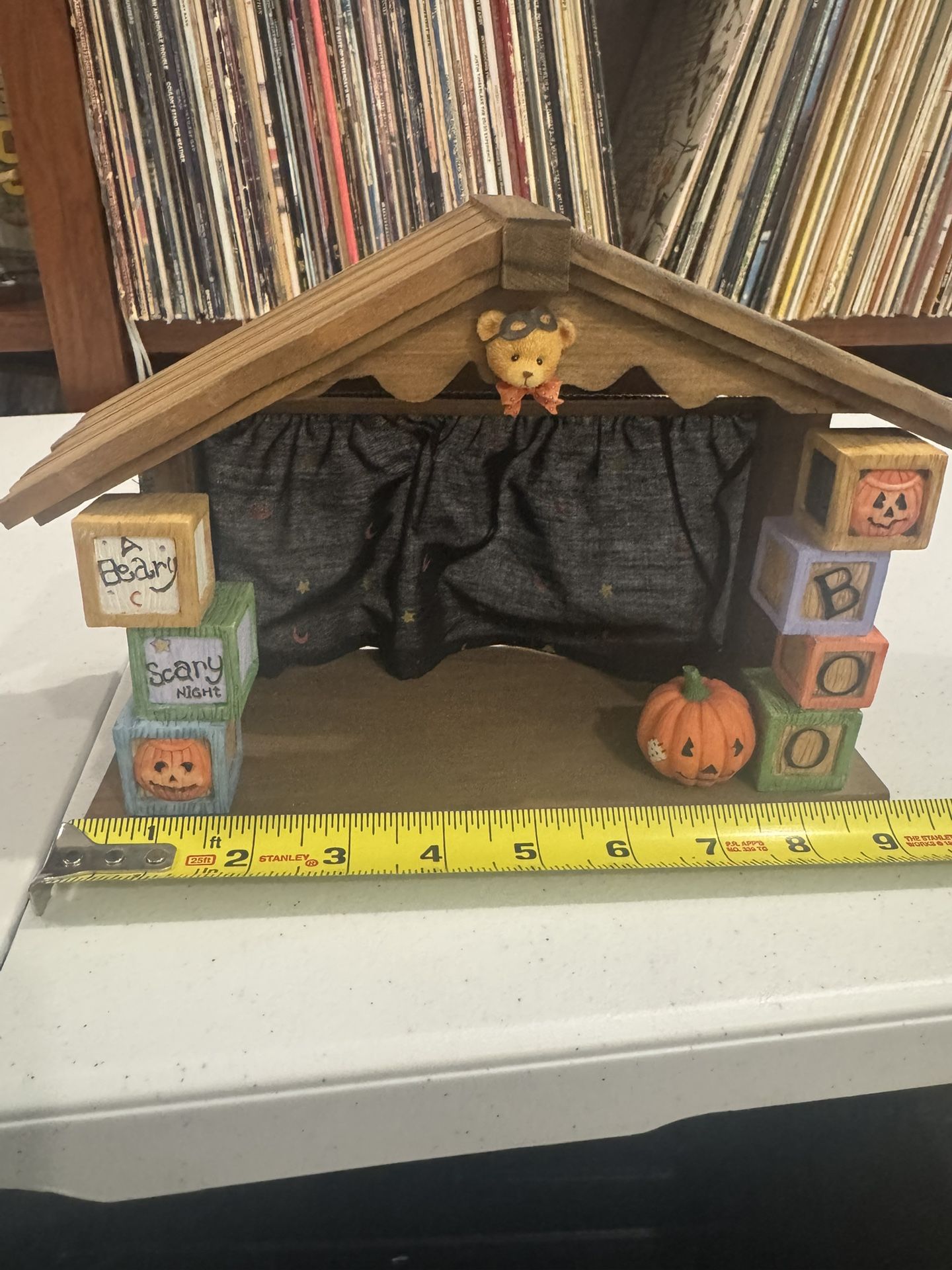 Cherished Teddies Halloween Display And 3 Figures