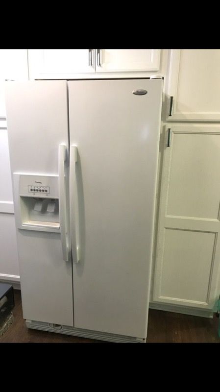 Samsung 24.6 cu ft French door refrigerator white