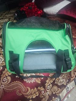 pet carrier