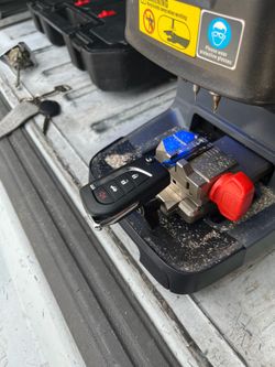Car keys & remotes