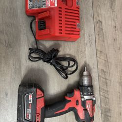 Milwaukee Drill +3.0 Battery+charger