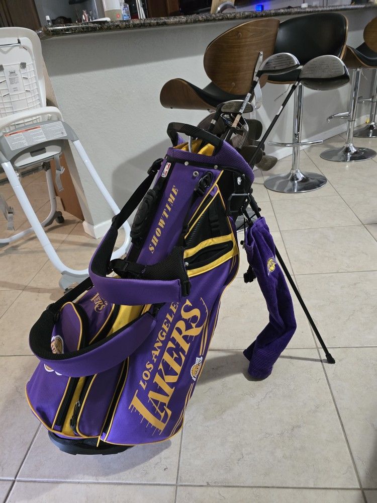 TaylorMade Golf Set With Bag