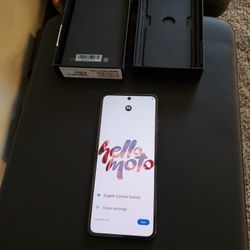 NEW Razr 2024 UNLOCKED Koala Gray 256gb