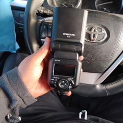 Canon Speedlite eL 8