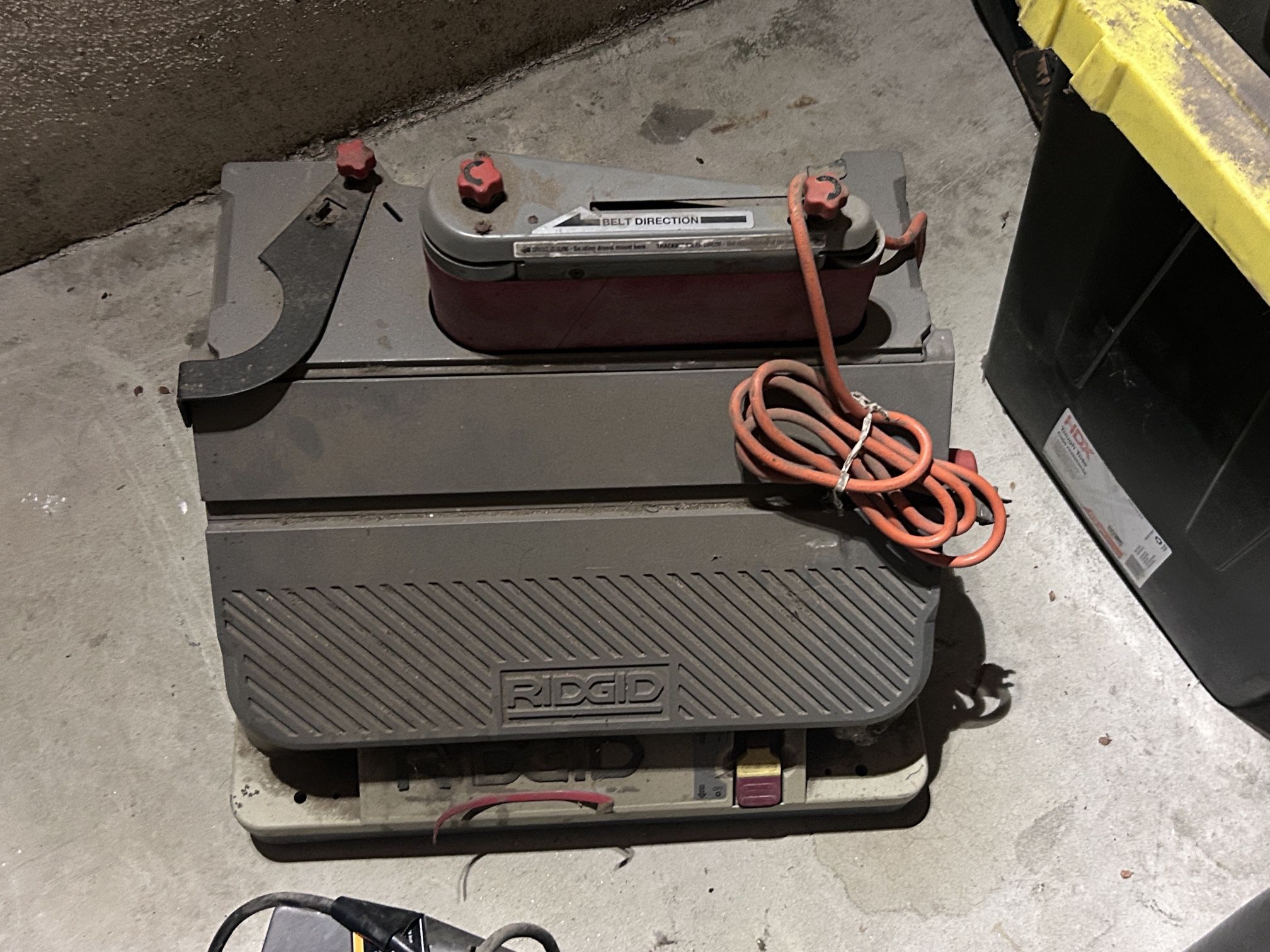 Ridgid oscillating sander