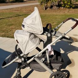 Uppa Baby Vista Stroller, 2 Seats, Seat Insert, Mesa Car Seat, Bassinet, Carry Bag 