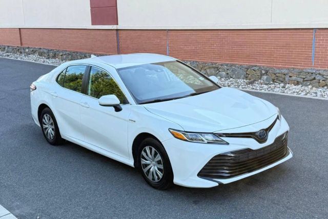 2020 Toyota Camry Hybrid