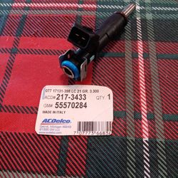 Multi-port Fuel Injectors Assembly GM OEM new Four For $150 1.8L4