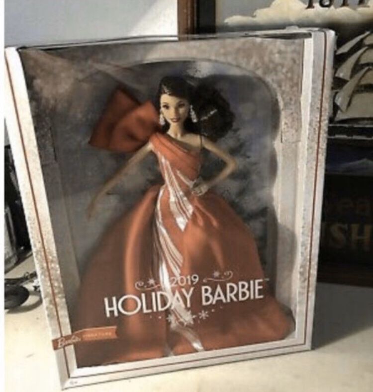 New Release BRUNETTE Doll 2019 HOLIDAY BARBIE In Hand SIGNATURE Hispanic Latina Mexico