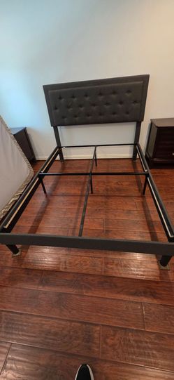 Queen size bed