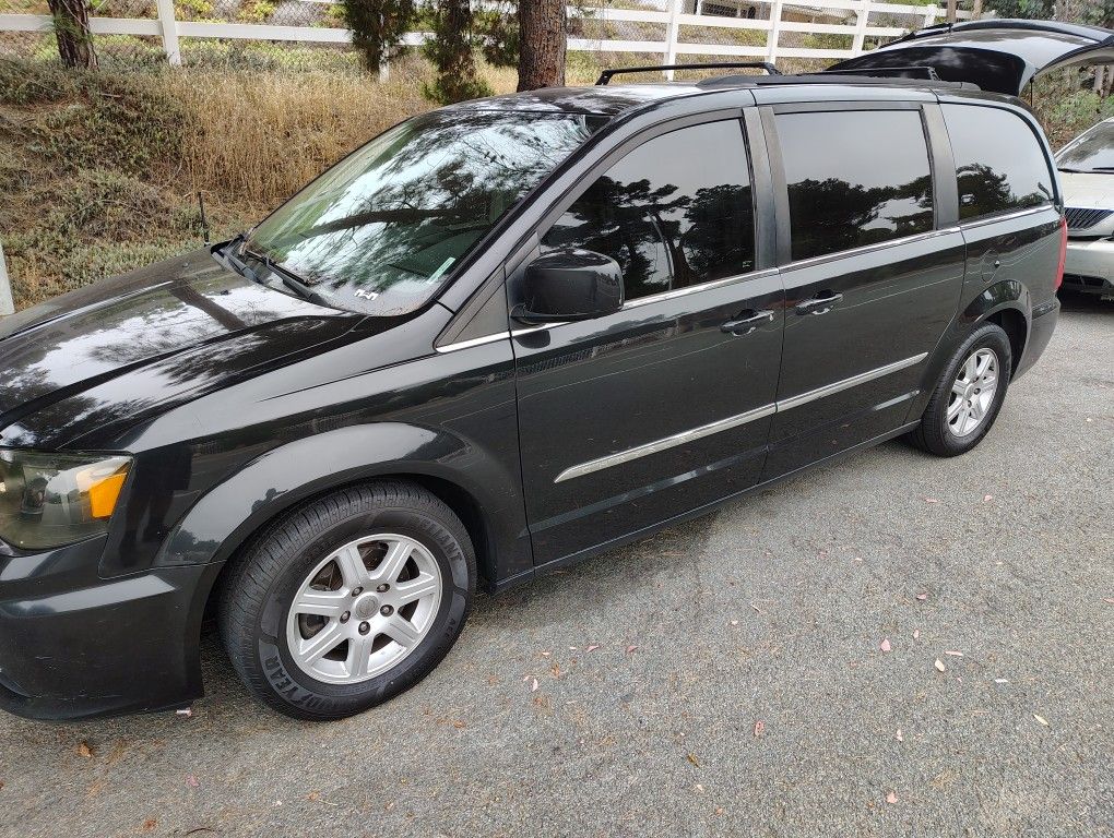 MECHANIC SPECIAL @ 2011 and Country Minivan!!!