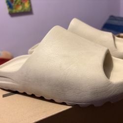 Yeezy Slides (bone) 