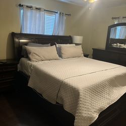 Cal King Bedroom Set All Included