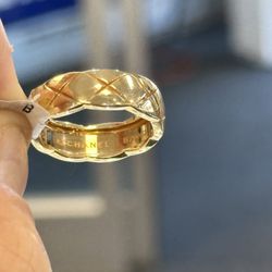 Gold Chanel ring 