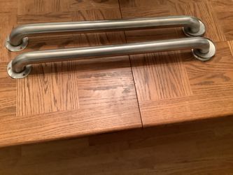 Bathroom shower/tub safety bars