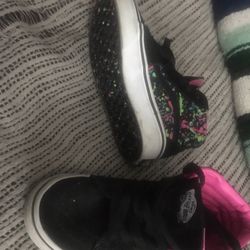 Toddlers Vans Tennis Shoes No Size 11 Only $15