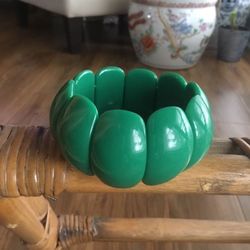 Green Plastic Large Bead Stretch Bracelet