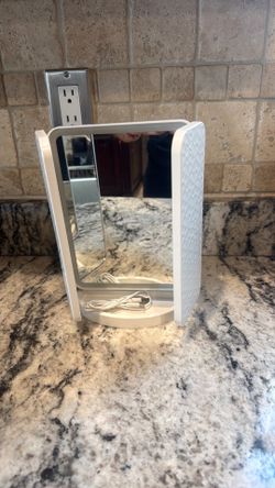 Mirror / espejo con luz y aumento con carga usb
