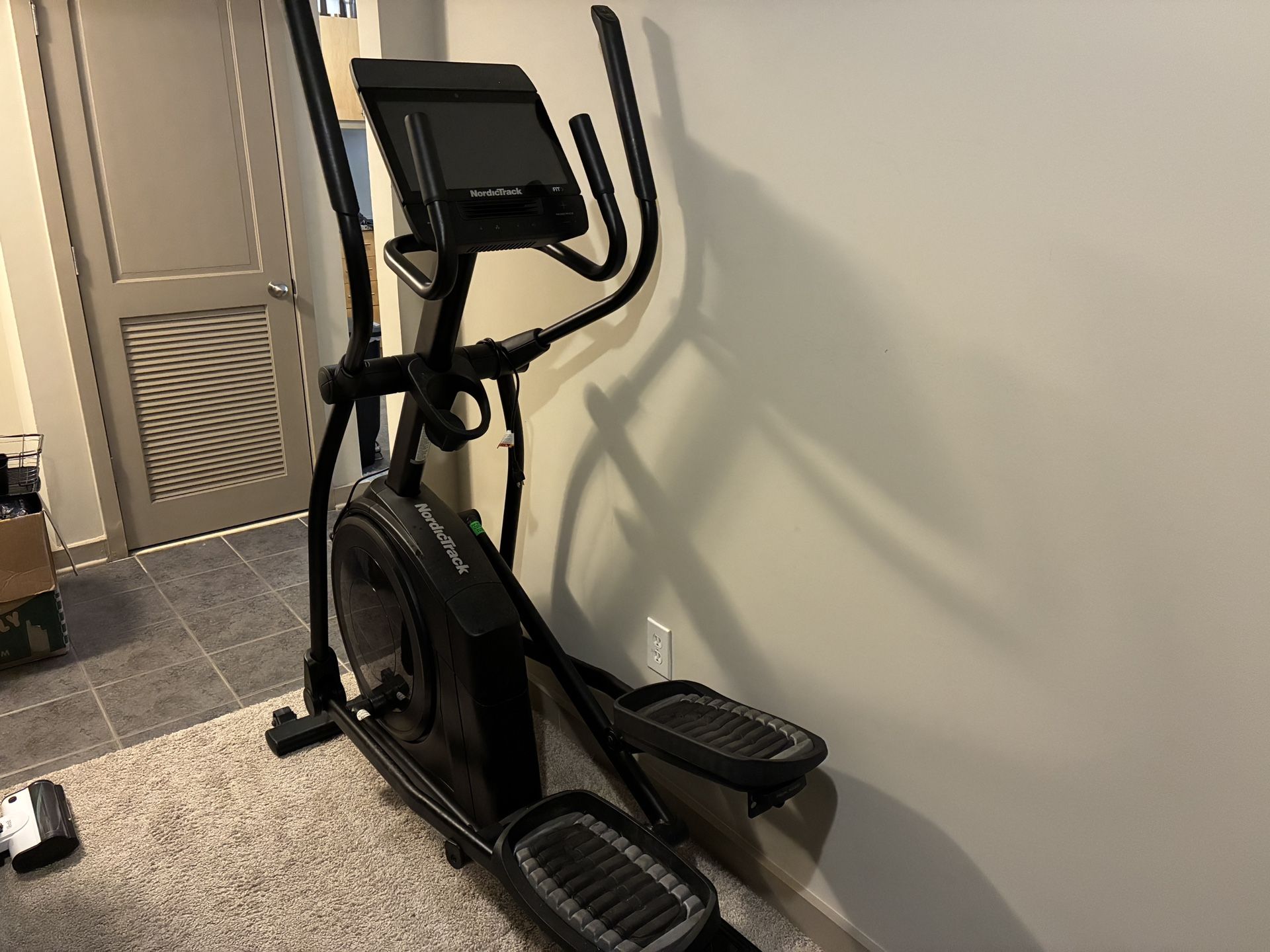 NORDICTRACK AirGlide Elliptical, model NTEL71423