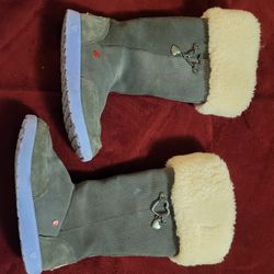 UGG - Boots - Tall Gray w/Hearts