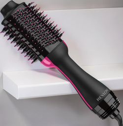 🔹 Black & Pink (Revlon) One-Step Volumizer and Hair Dryer Brush