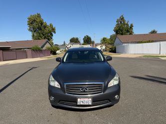 2011 Infiniti M37