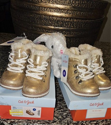 Cute Gold Boots Sz 6 & 7