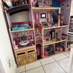 Wooden Dollhouse Mansión