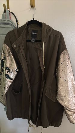 Size large sequined sleeves jacket