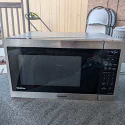 Panasonic 1200w Microwave 