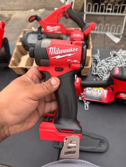 M18 FUEL 18V Lithium-Ion Brushless Cordless 1/4 in. Hex Impact Driver
