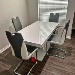 Modern White Dining Table Set with Stylish Chairs – Perfect for a Chic and Contemporary Dining Experience! 🍽️✨ Visit us at BetterHomeFurnitures.com 