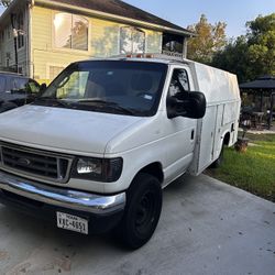 2004 Ford E-350