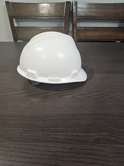 MSA V Gard Hard Hat/Medium Size
