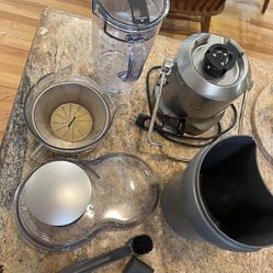 Breville Juicer / Juice Fountain – Full Set, Good Condition  