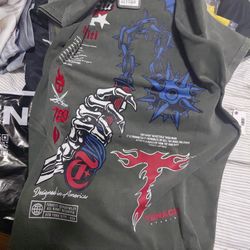 Size Med Tenaciti Tee Shirt