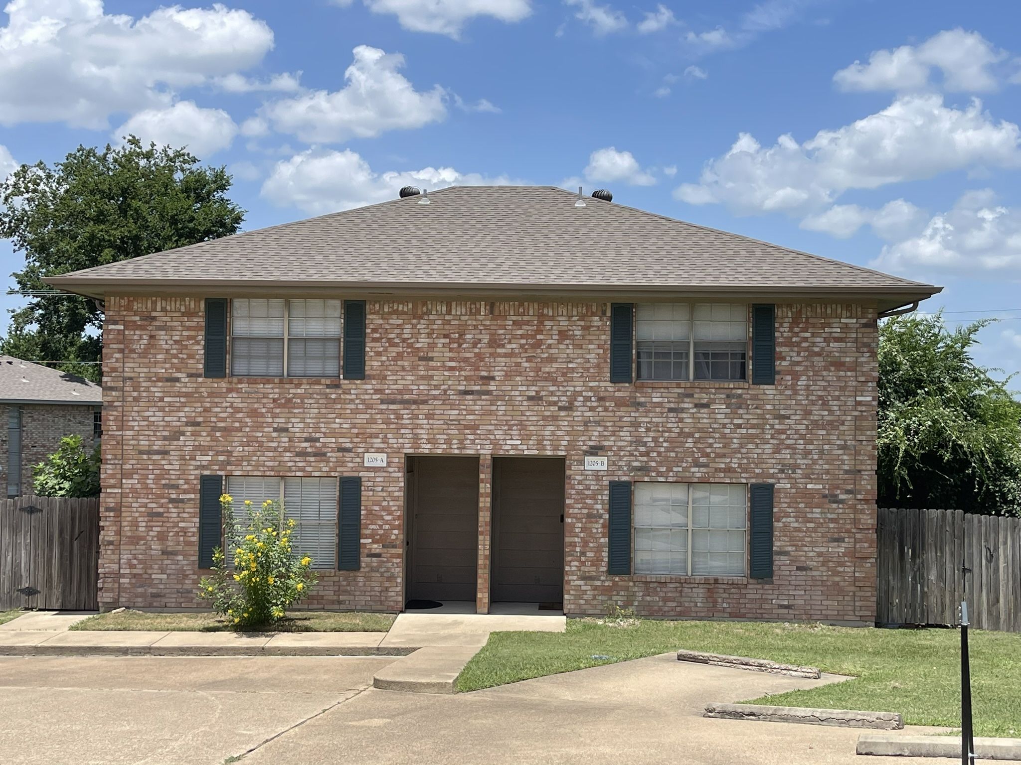 Enjoy this beautiful 3-bedroom 3-bath townhouse on a Cup-de-sac