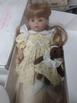 Susan Joaquin Yellow Dress With A Bear 16 In