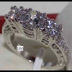 New 18k White Gold Engagement Ring 