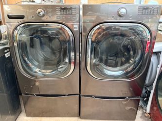 LG  WASHER AND GAS DRYER